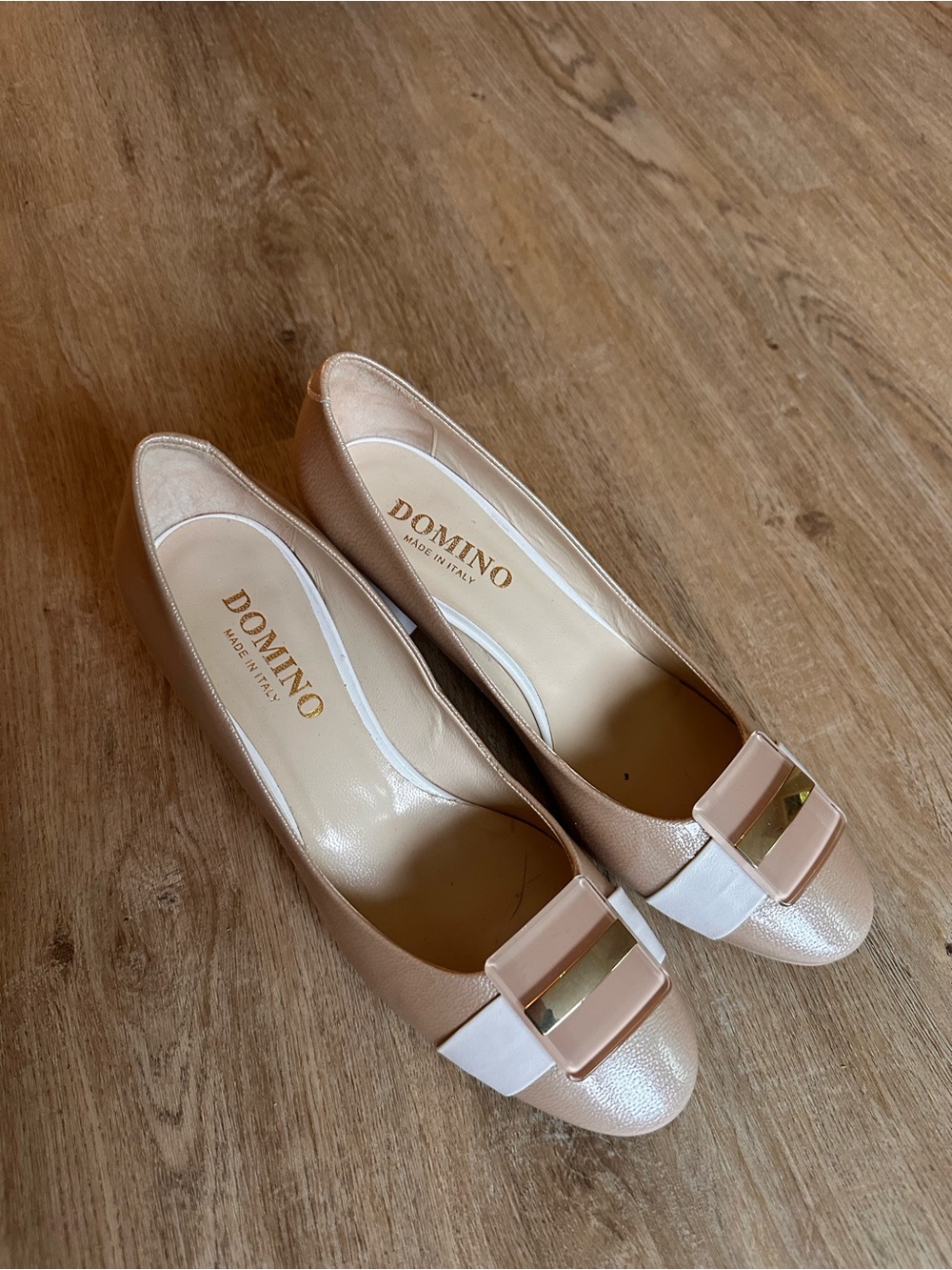 Women's Pink Metallic Ballet Flats with Gold Accent